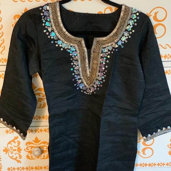 Three kurta bundle - Picture 2 of 8